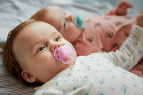 When to introduce a pacifier to your baby