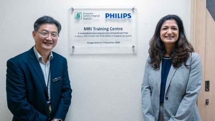 Opening of the MR training center by SGH and Philips leaders